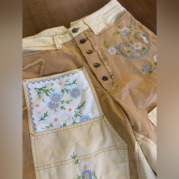 RARE!! Free People We The Free Y2K Yellow Patchwork Embroidered Crop Pant - Picture 8 of 16